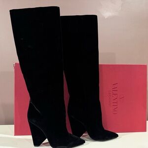 Valentino Women's Elegant Black Heeled Boots